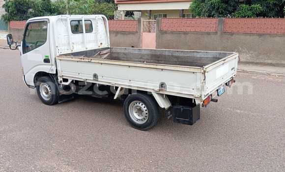 Comprar Usado Toyota Dyna Branco Caminhão em Maputo em Maputo Comprar Usado Toyota Dyna Branco Caminhão em Maputo em Maputo