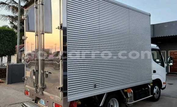 Buy New Toyota Dyna White Car in Maputo in Maputo Buy New Toyota Dyna White Car in Maputo in Maputo