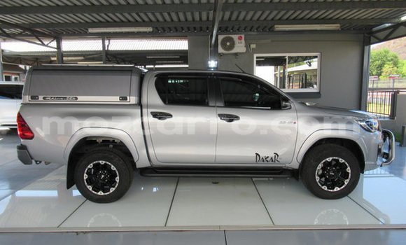 Comprar Usado Toyota Hilux Prata Carro em Maputo em Maputo Comprar Usado Toyota Hilux Prata Carro em Maputo em Maputo