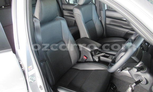 Comprar Usado Toyota Hilux Prata Carro em Maputo em Maputo Comprar Usado Toyota Hilux Prata Carro em Maputo em Maputo