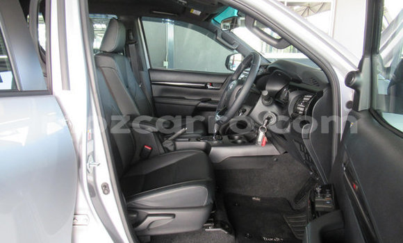 Comprar Usado Toyota Hilux Prata Carro em Maputo em Maputo Comprar Usado Toyota Hilux Prata Carro em Maputo em Maputo