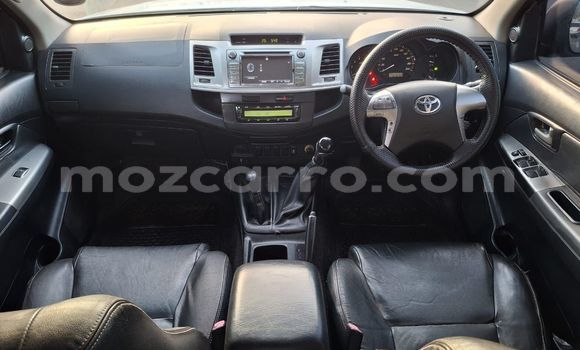 Buy Used Toyota Hilux White Car in Maputo in Maputo Buy Used Toyota Hilux White Car in Maputo in Maputo