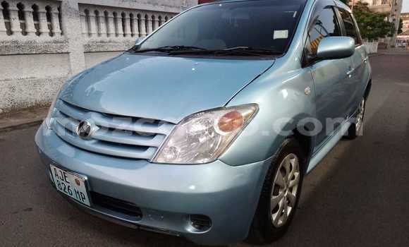 Comprar Usado Toyota IST Azul Carro em Maputo em Maputo