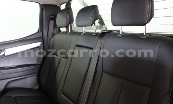 Tenga Tsaru Isuzu D-MAX Tsvuku Mota in Maputo in Maputo Tenga Tsaru Isuzu D-MAX Tsvuku Mota in Maputo in Maputo