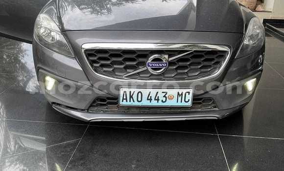 Comprar Usado Volvo V40 De outros Carro em Maputo em Maputo