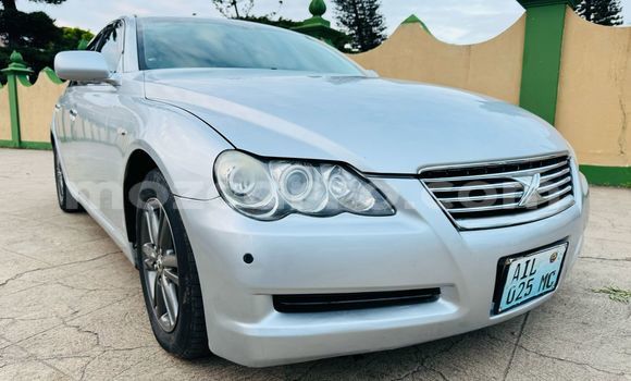 Buy Used Toyota Mark X Silver Car in Maputo in Maputo