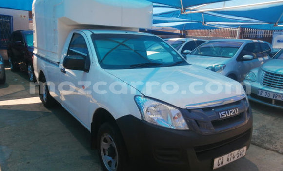 Nunua Ilio tumika Isuzu KB Nyeupe Gari ndani ya Maputo nchini Maputo Nunua Ilio tumika Isuzu KB Nyeupe Gari ndani ya Maputo nchini Maputo