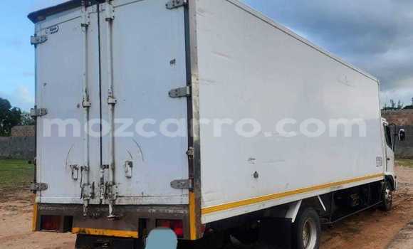 Buy Used Hino 300 Series White Truck in Maputo in Maputo Buy Used Hino 300 Series White Truck in Maputo in Maputo