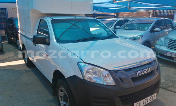 Nunua Ilio tumika Isuzu KB Nyeupe Gari ndani ya Maputo nchini Maputo Nunua Ilio tumika Isuzu KB Nyeupe Gari ndani ya Maputo nchini Maputo