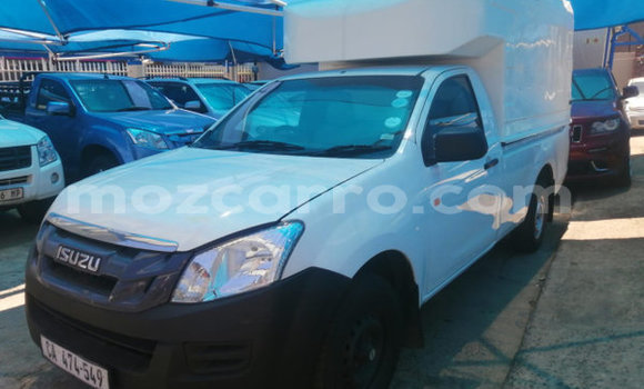 Nunua Ilio tumika Isuzu KB Nyeupe Gari ndani ya Maputo nchini Maputo Nunua Ilio tumika Isuzu KB Nyeupe Gari ndani ya Maputo nchini Maputo