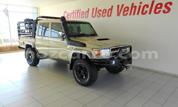Comprar Usado Toyota Land Cruiser Bege Carro em Maputo em Maputo Comprar Usado Toyota Land Cruiser Bege Carro em Maputo em Maputo