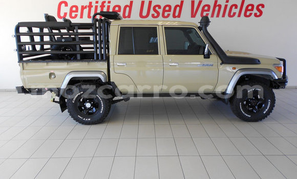 Comprar Usado Toyota Land Cruiser Bege Carro em Maputo em Maputo Comprar Usado Toyota Land Cruiser Bege Carro em Maputo em Maputo