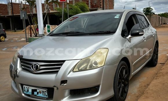 Comprar Usado Toyota Blade Prata Carro em Maputo em Maputo