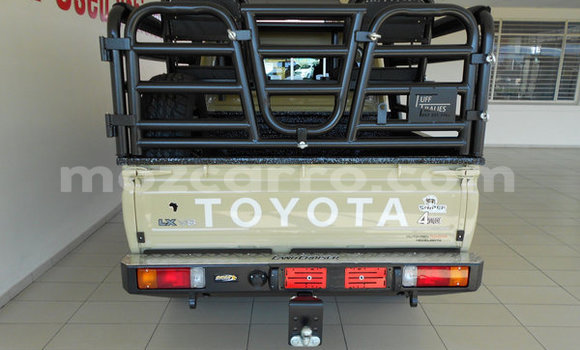 Comprar Usado Toyota Land Cruiser Bege Carro em Maputo em Maputo Comprar Usado Toyota Land Cruiser Bege Carro em Maputo em Maputo