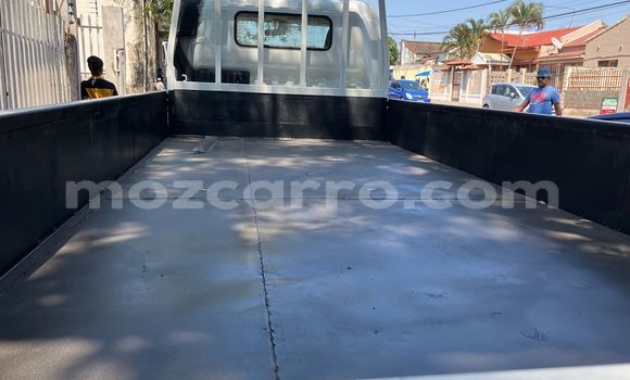 Buy Used Hino Ranger White Truck in Maputo in Maputo Buy Used Hino Ranger White Truck in Maputo in Maputo