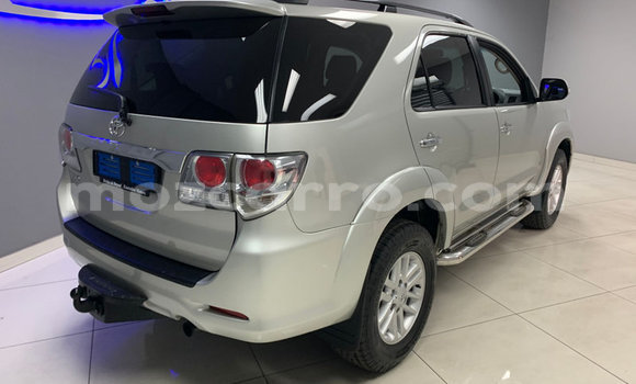 Comprar Usado Toyota Fortuner Prata Carro em Maputo em Maputo Comprar Usado Toyota Fortuner Prata Carro em Maputo em Maputo