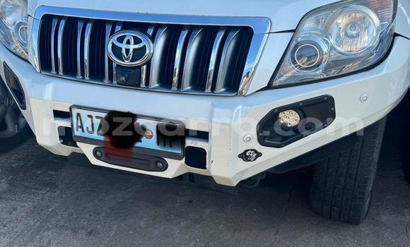 Nunua Ilio tumika Toyota Land Cruiser Prado Nyeupe Gari ndani ya Maputo nchini Maputo Nunua Ilio tumika Toyota Land Cruiser Prado Nyeupe Gari ndani ya Maputo nchini Maputo