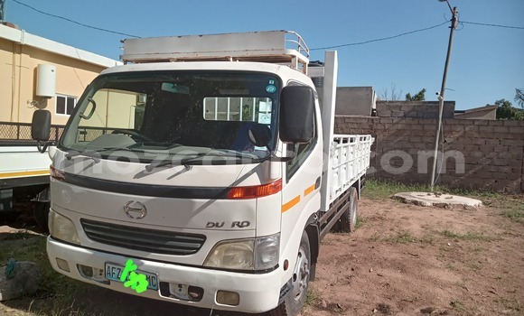 Comprar Usado Hino Ranger Branco Caminhão em Maputo em Maputo Comprar Usado Hino Ranger Branco Caminhão em Maputo em Maputo
