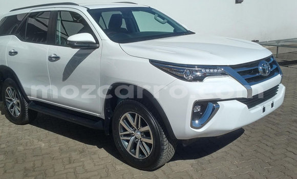 Nunua Ilio tumika Toyota Fortuner Nyeupe Gari ndani ya Maputo nchini Maputo Nunua Ilio tumika Toyota Fortuner Nyeupe Gari ndani ya Maputo nchini Maputo