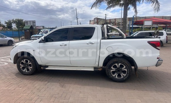 Tenga Tsaru Mazda BT-50 Chena Mota in Maputo in Maputo Tenga Tsaru Mazda BT-50 Chena Mota in Maputo in Maputo