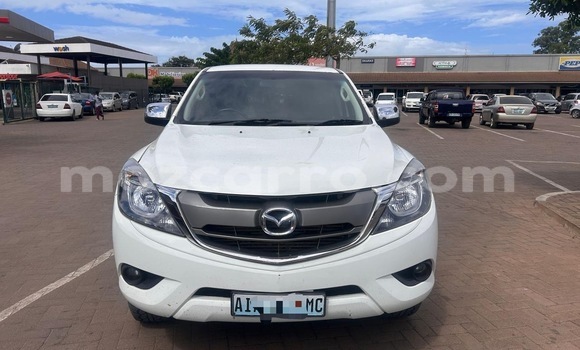 Tenga Tsaru Mazda BT-50 Chena Mota in Maputo in Maputo Tenga Tsaru Mazda BT-50 Chena Mota in Maputo in Maputo