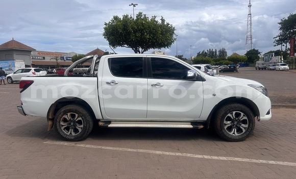 Tenga Tsaru Mazda BT-50 Chena Mota in Maputo in Maputo Tenga Tsaru Mazda BT-50 Chena Mota in Maputo in Maputo