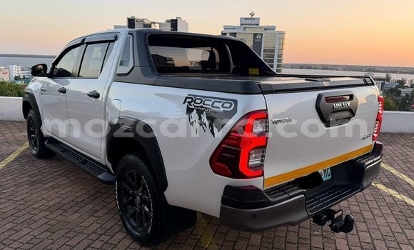 Buy New Toyota Hilux White Car in Maputo in Maputo Buy New Toyota Hilux White Car in Maputo in Maputo