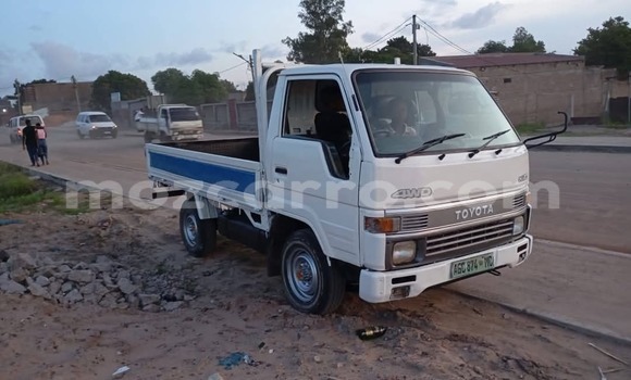 Comprar Usado Toyota Dyna Branco Carro em Maputo em Maputo Comprar Usado Toyota Dyna Branco Carro em Maputo em Maputo