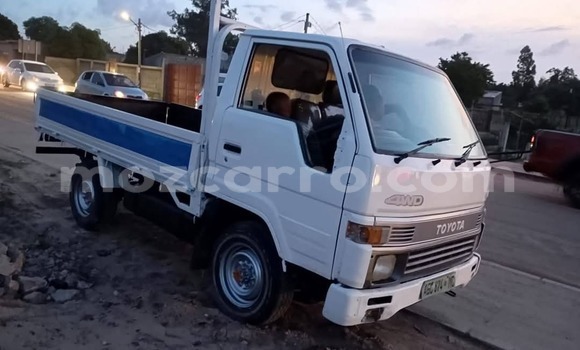 Comprar Usado Toyota Dyna Branco Carro em Maputo em Maputo Comprar Usado Toyota Dyna Branco Carro em Maputo em Maputo