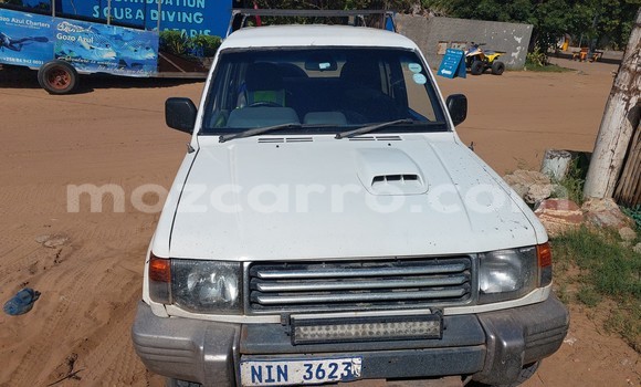 Nunua Ilio tumika Mitsubishi Pajero Nyeupe Gari ndani ya Meconta nchini Nampula