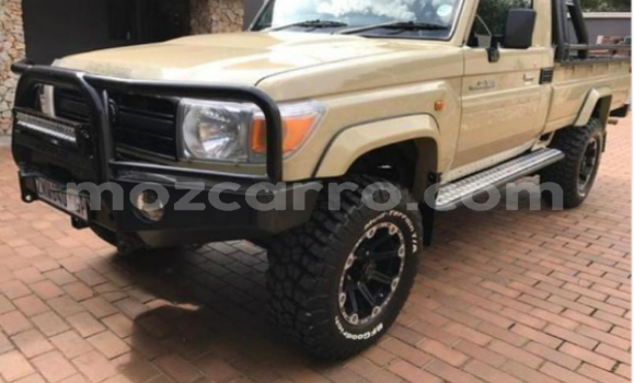 Comprar Usado Toyota Land Cruiser Bege Carro em Maputo em Maputo Comprar Usado Toyota Land Cruiser Bege Carro em Maputo em Maputo