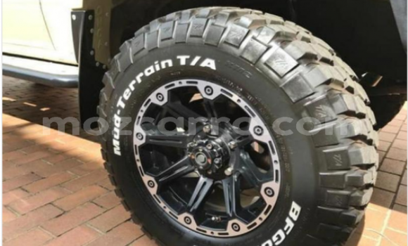 Comprar Usado Toyota Land Cruiser Bege Carro em Maputo em Maputo Comprar Usado Toyota Land Cruiser Bege Carro em Maputo em Maputo