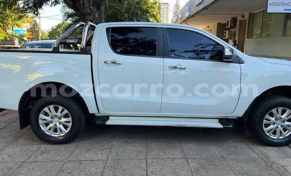 Tenga Tsaru Mazda BT-50 Chena Mota in Maputo in Maputo Tenga Tsaru Mazda BT-50 Chena Mota in Maputo in Maputo