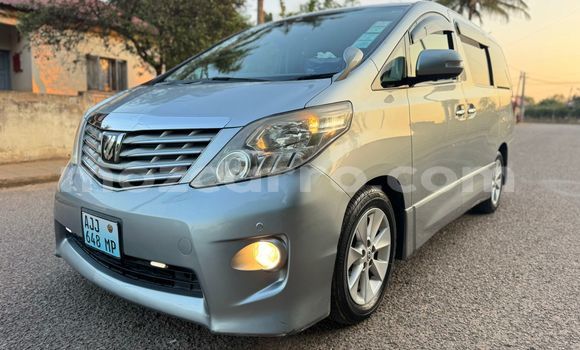 Comprar Usado Toyota Vellfire Azul Carro em Maputo em Maputo