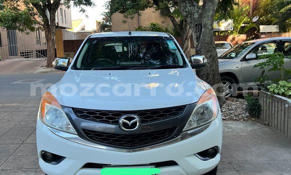 Comprar Usado Mazda BT-50 Branco Carro em Maputo em Maputo Comprar Usado Mazda BT-50 Branco Carro em Maputo em Maputo