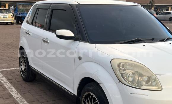 Comprar Usado Mazda Verisa Branco Carro em Maputo em Maputo