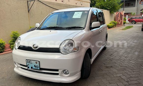 Tenga Tsaru Toyota Sienta Chena Mota in Maputo in Maputo Tenga Tsaru Toyota Sienta Chena Mota in Maputo in Maputo