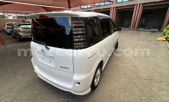 Tenga Tsaru Toyota Sienta Chena Mota in Maputo in Maputo Tenga Tsaru Toyota Sienta Chena Mota in Maputo in Maputo