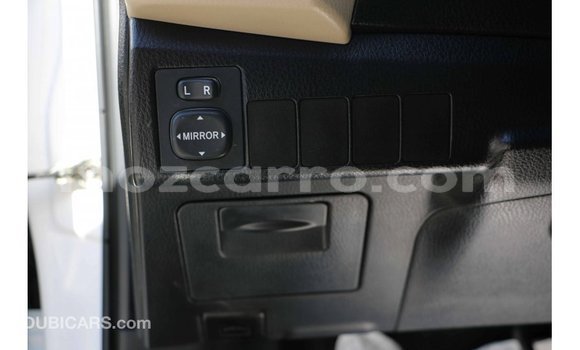 Comprar Importar Toyota Corolla Branco Carro em Import - Dubai em Cabo Delgado Comprar Importar Toyota Corolla Branco Carro em Import - Dubai em Cabo Delgado