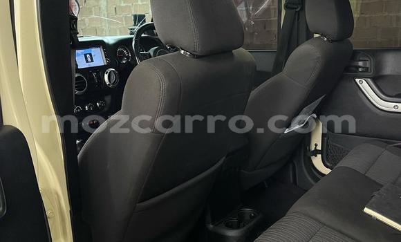 Nunua Ilio tumika Jeep Wrangler Brown Gari ndani ya Maputo nchini Maputo Nunua Ilio tumika Jeep Wrangler Brown Gari ndani ya Maputo nchini Maputo