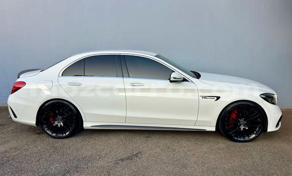 Buy New Mercedes-Benz C250 coupe White Car in Maputo in Maputo Buy New Mercedes-Benz C250 coupe White Car in Maputo in Maputo