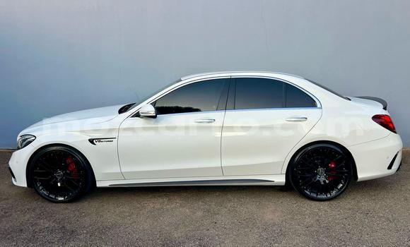 Buy New Mercedes-Benz C250 coupe White Car in Maputo in Maputo Buy New Mercedes-Benz C250 coupe White Car in Maputo in Maputo