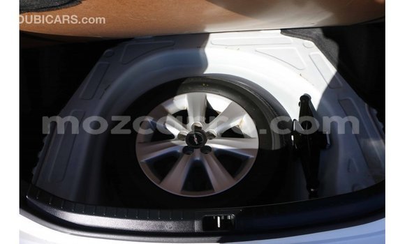 Comprar Importar Toyota Corolla Branco Carro em Import - Dubai em Cabo Delgado Comprar Importar Toyota Corolla Branco Carro em Import - Dubai em Cabo Delgado
