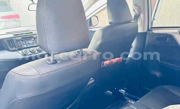 Tenga Tsaru Toyota RAV4 Chena Mota in Maputo in Maputo Tenga Tsaru Toyota RAV4 Chena Mota in Maputo in Maputo