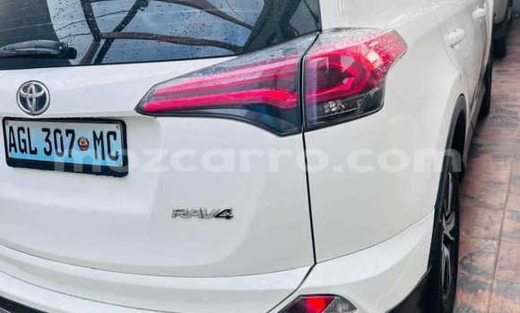 Tenga Tsaru Toyota RAV4 Chena Mota in Maputo in Maputo Tenga Tsaru Toyota RAV4 Chena Mota in Maputo in Maputo