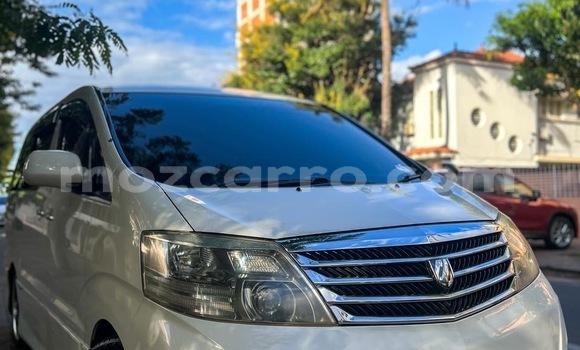 Nunua Ilio tumika Toyota Alphard Nyeupe Gari ndani ya Marara nchini Tete