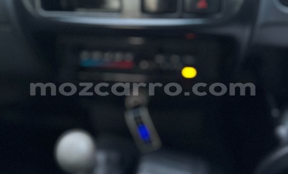 Comprar Usado Nissan Hardbody Branco Carro em Maputo em Maputo Comprar Usado Nissan Hardbody Branco Carro em Maputo em Maputo