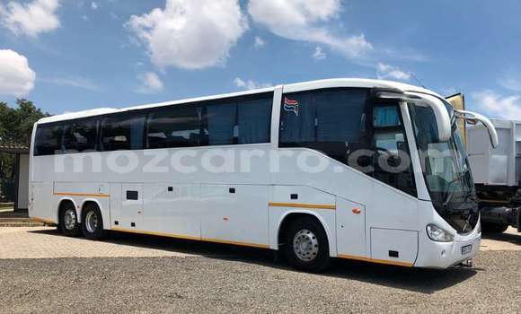 Nunua Ilio tumika Volvo F4 Nyeupe Lori ndani ya Maputo nchini Maputo Nunua Ilio tumika Volvo F4 Nyeupe Lori ndani ya Maputo nchini Maputo