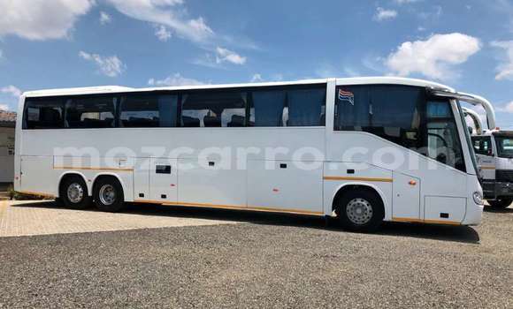 Nunua Ilio tumika Volvo F4 Nyeupe Lori ndani ya Maputo nchini Maputo Nunua Ilio tumika Volvo F4 Nyeupe Lori ndani ya Maputo nchini Maputo