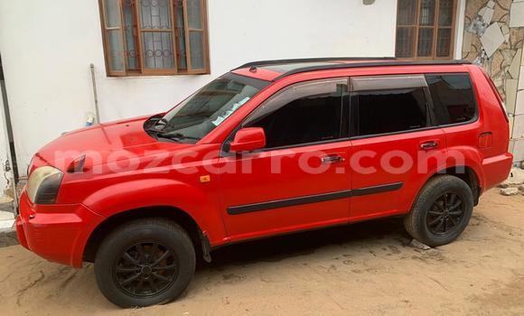 Nunua Ilio tumika Nissan X-Trail Nyekundu Gari ndani ya Maputo nchini Maputo
